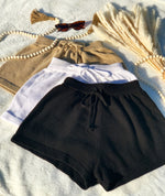 ON VACAY SHORTS